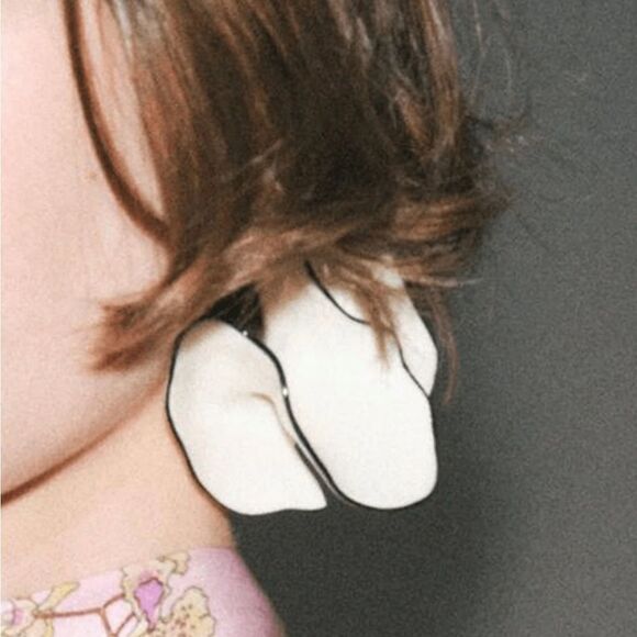 Statement Black and White earrings A1282 - Picture 1 of 3